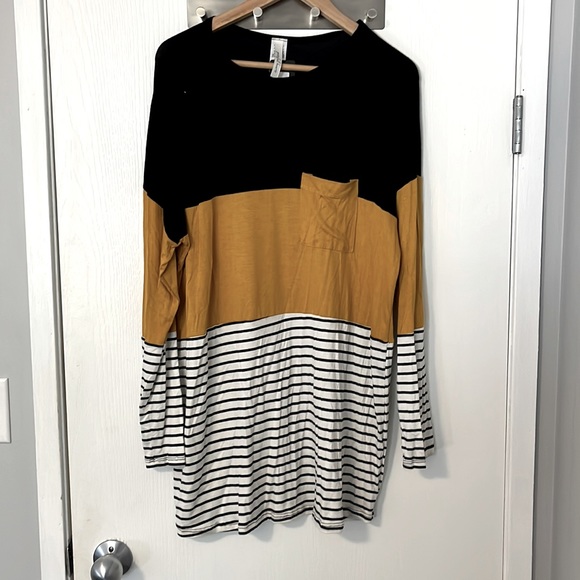 Tops - Effortless color block top - Grateful Hearts